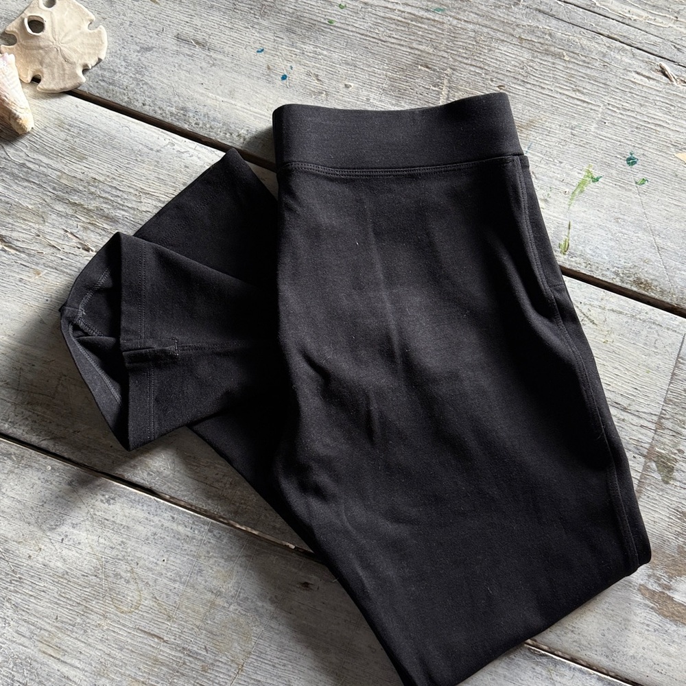 American Giant black Leggings/ pants cropped
